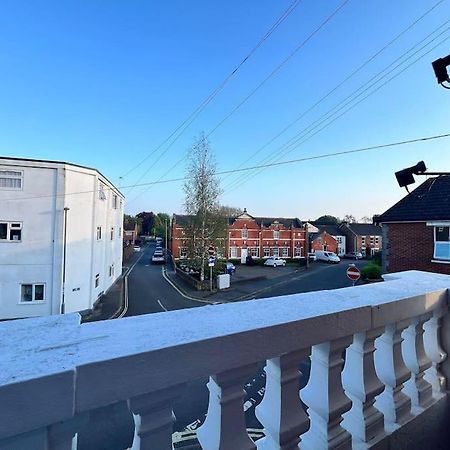 Bright, First Floor, One Bedroom Flat In Wimborne Wimborne Minster Exteriér fotografie