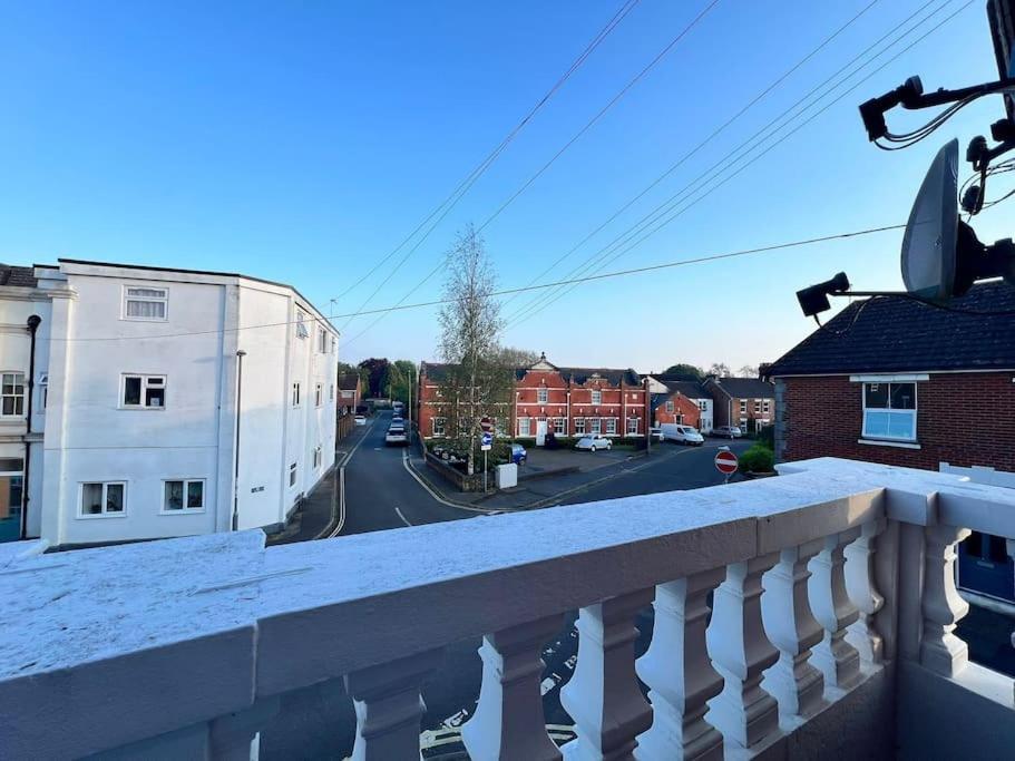 Bright, First Floor, One Bedroom Flat In Wimborne Wimborne Minster Exteriér fotografie