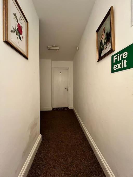 Bright, First Floor, One Bedroom Flat In Wimborne Wimborne Minster Exteriér fotografie