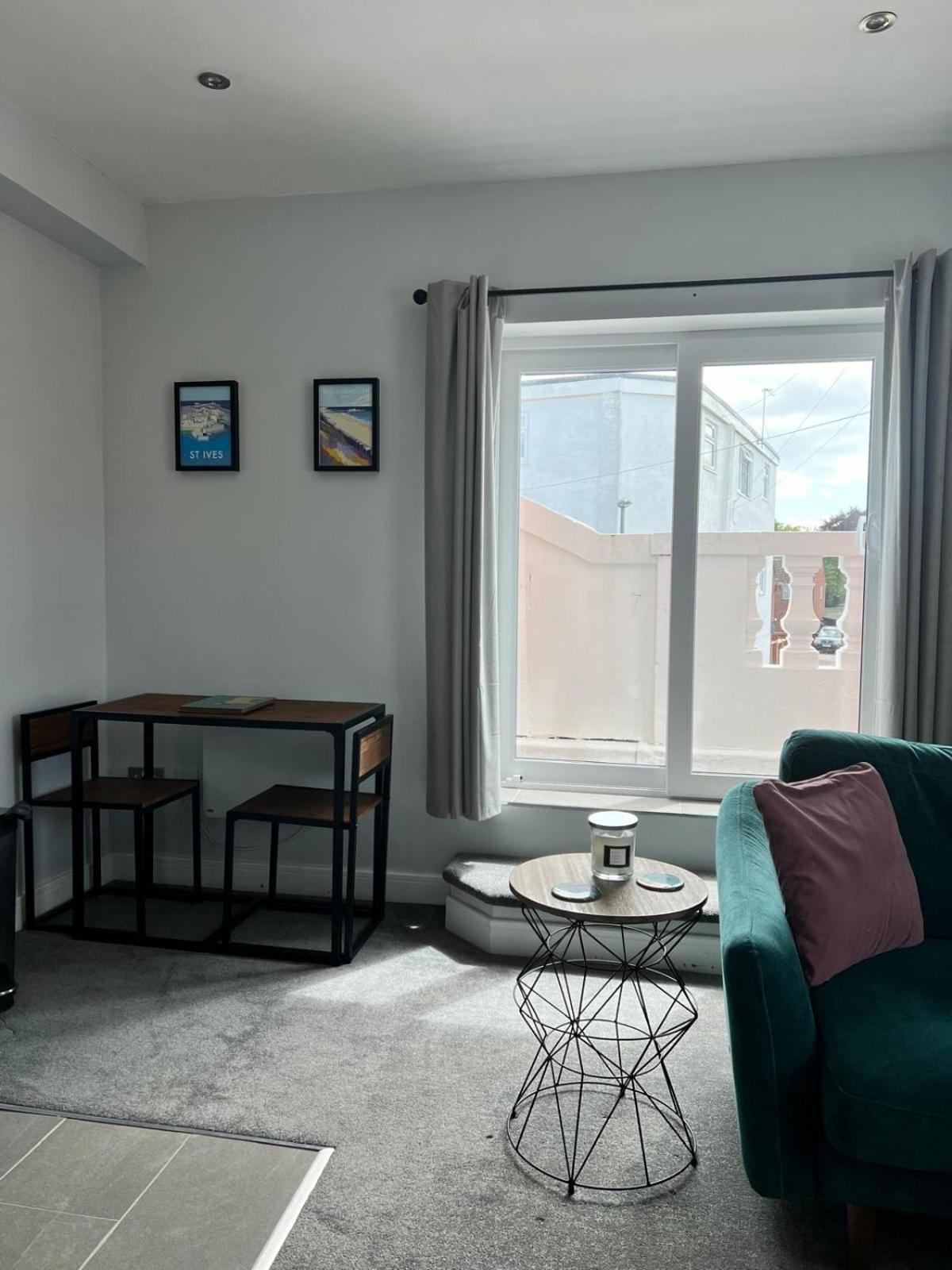 Bright, First Floor, One Bedroom Flat In Wimborne Wimborne Minster Exteriér fotografie